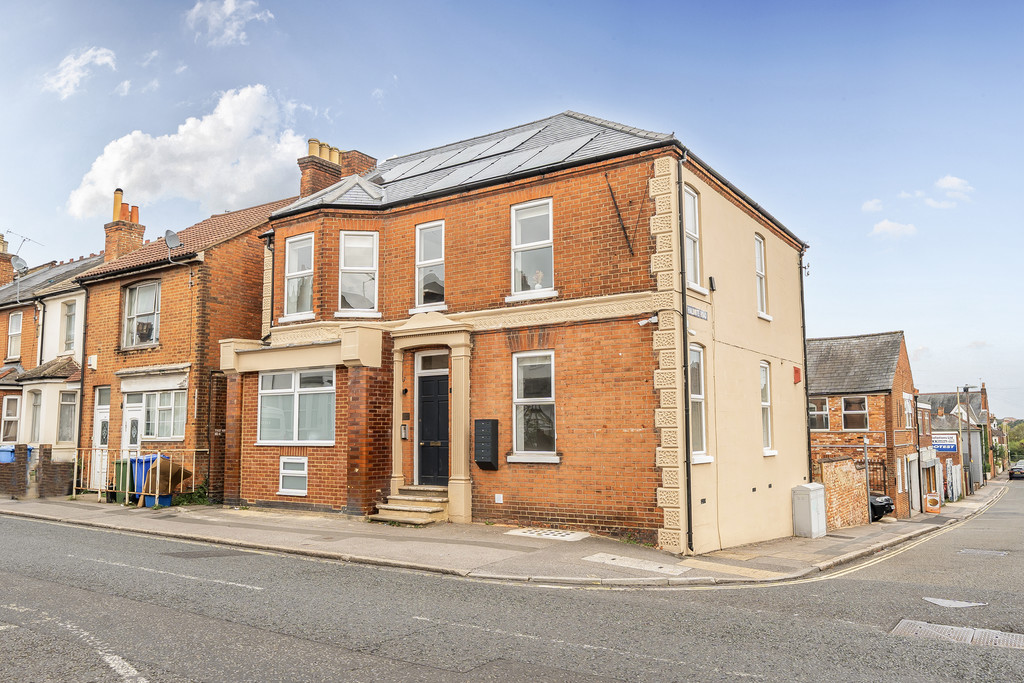 Grosvenor Road - The Home Club